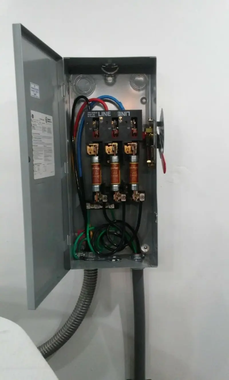 Three-phase disconnect switch installed for Electrical Wiring & Rewiring in Bar Nunn